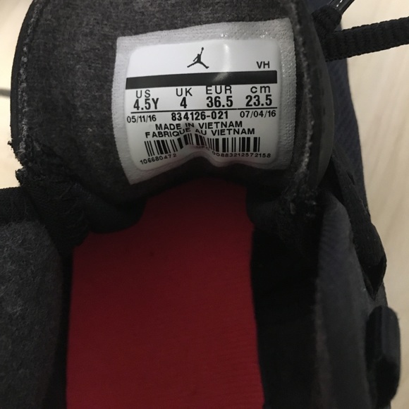 Jordan size 4.5 canvas w red insole - Picture 4 of 4