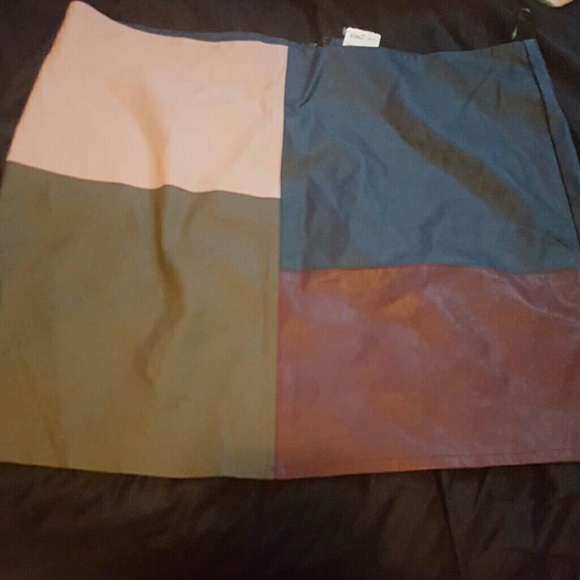 Leather skirt - Picture 2 of 3