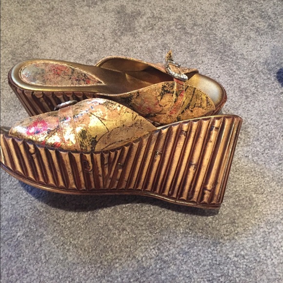 Sandals - Picture 2 of 2