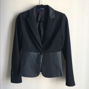 EXPRESS classic black one-bottom blazer