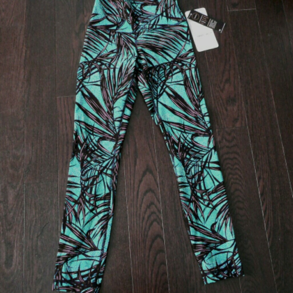 🎉SOLD🎉Lululemon leggings FIRM ON Price