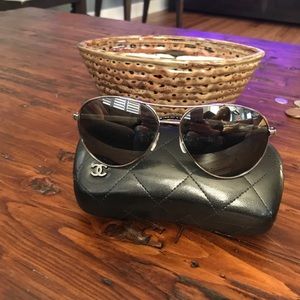 CHANEL mirrored sunglasses