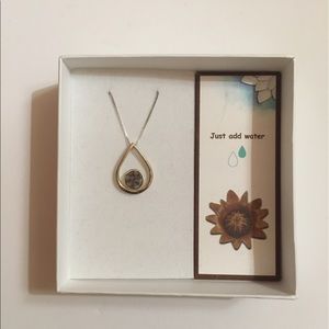 Silver Plated Teardrop Pendant Necklace