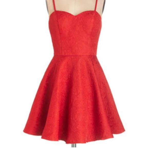 ModCloth Dresses & Skirts - Beautiful textured strapless dress from modcloth