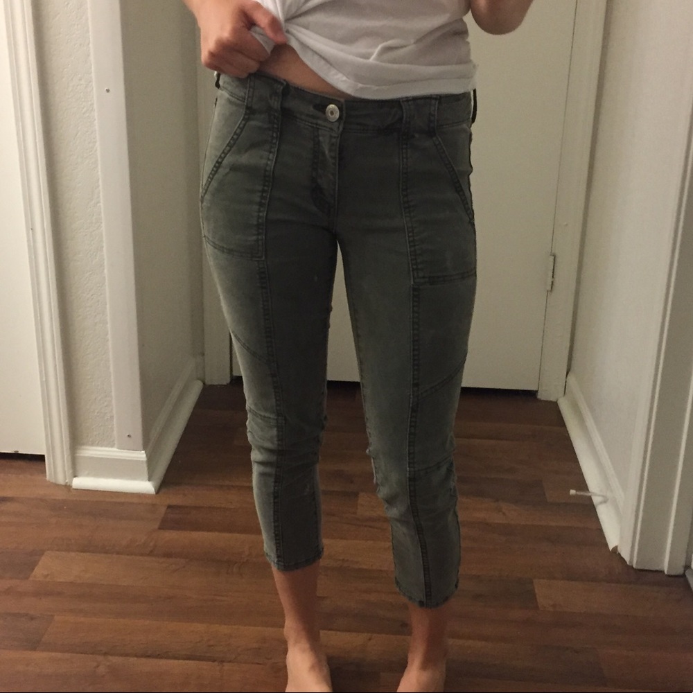 American Eagle Army Green Cropped Jegging