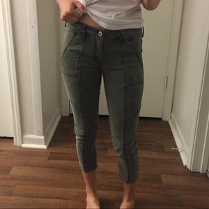 American Eagle Army Green Cropped Jegging