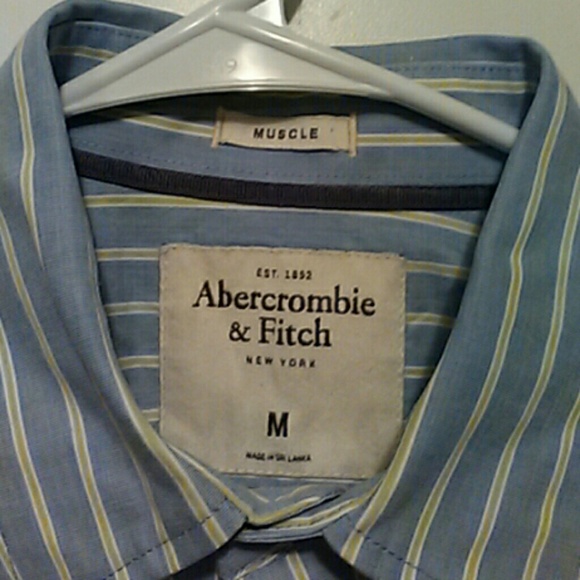 Abercrombie and Fitch muscle button down - Picture 2 of 3
