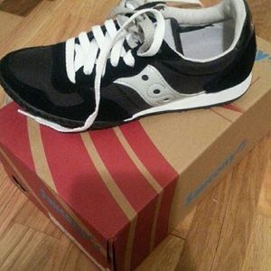 Black and Silver Saucony Bullet Sneakers size5
