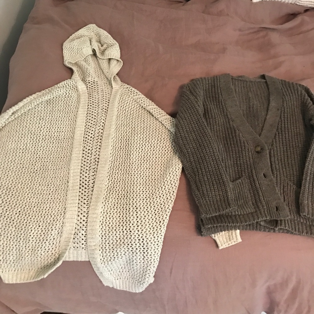 2 brandy melville sweaters for price of one!