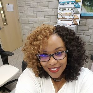 Meet your Posher, Juanita