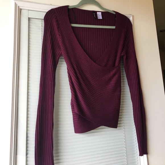 H&M Tops - H&M plum colored wrap crop top