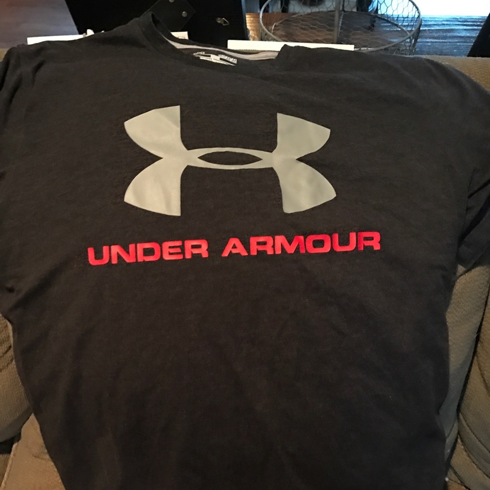 Under armour  t-shirt