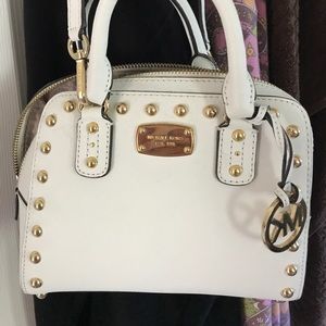 Crossbody Michael Kors purse