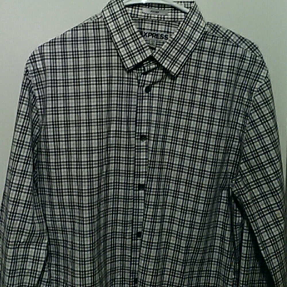 Express long sleeve fitted button down