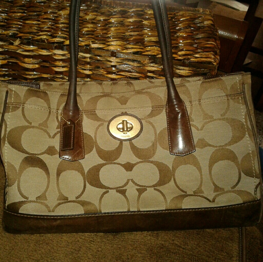 Authentic Classic Coach Bag