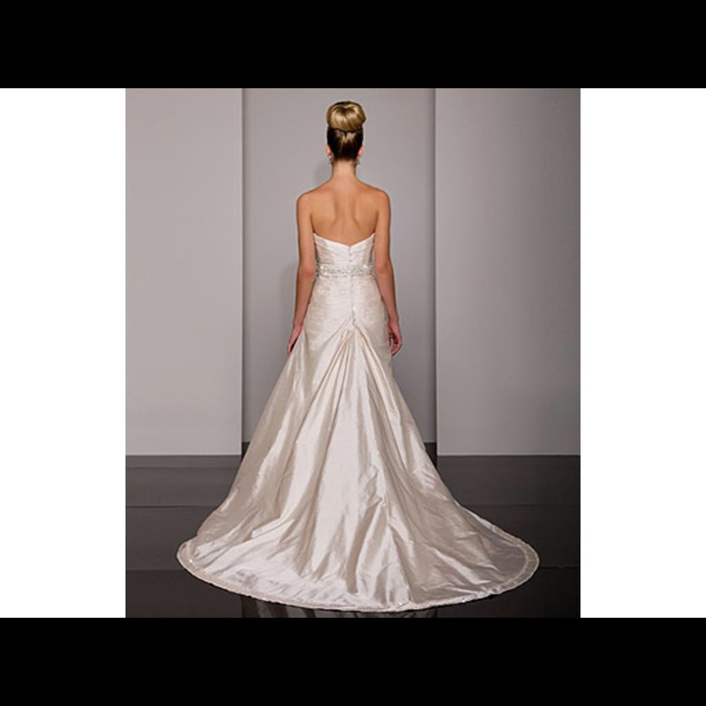 NWT Martina Liana Silk Wedding Dress