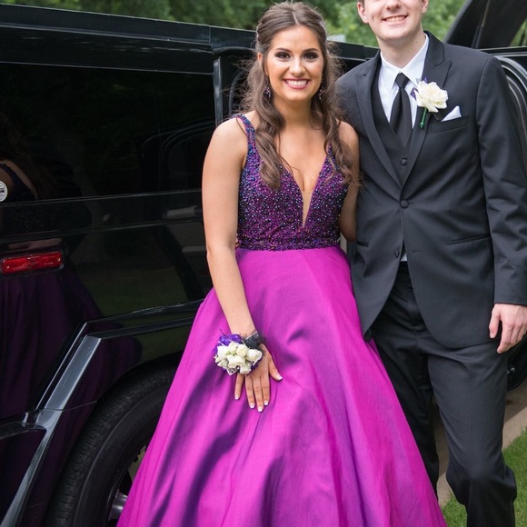 SHERRI HILL 32336 PLUM PURPLE PROM DRESS WORN ONCE - Picture 2 of 4