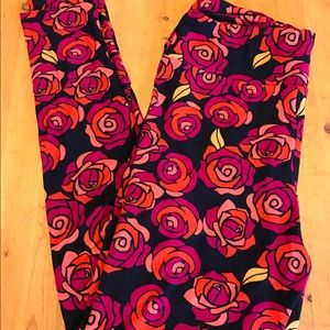 🎉SALE🎉BNWT LULAROE TC DISNEY ROSES 🌹🦄🌹