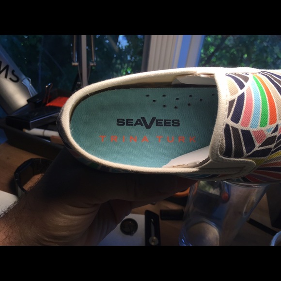 UNWORN Trina Turk x Seavees slip on shoes! 6.5 US - Picture 4 of 7