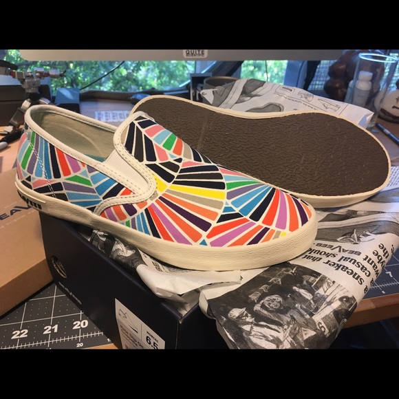 UNWORN Trina Turk x Seavees slip on shoes! 6.5 US - Picture 5 of 7