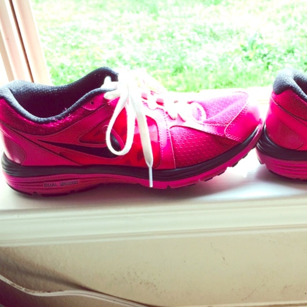 Super cute and new nike shoes