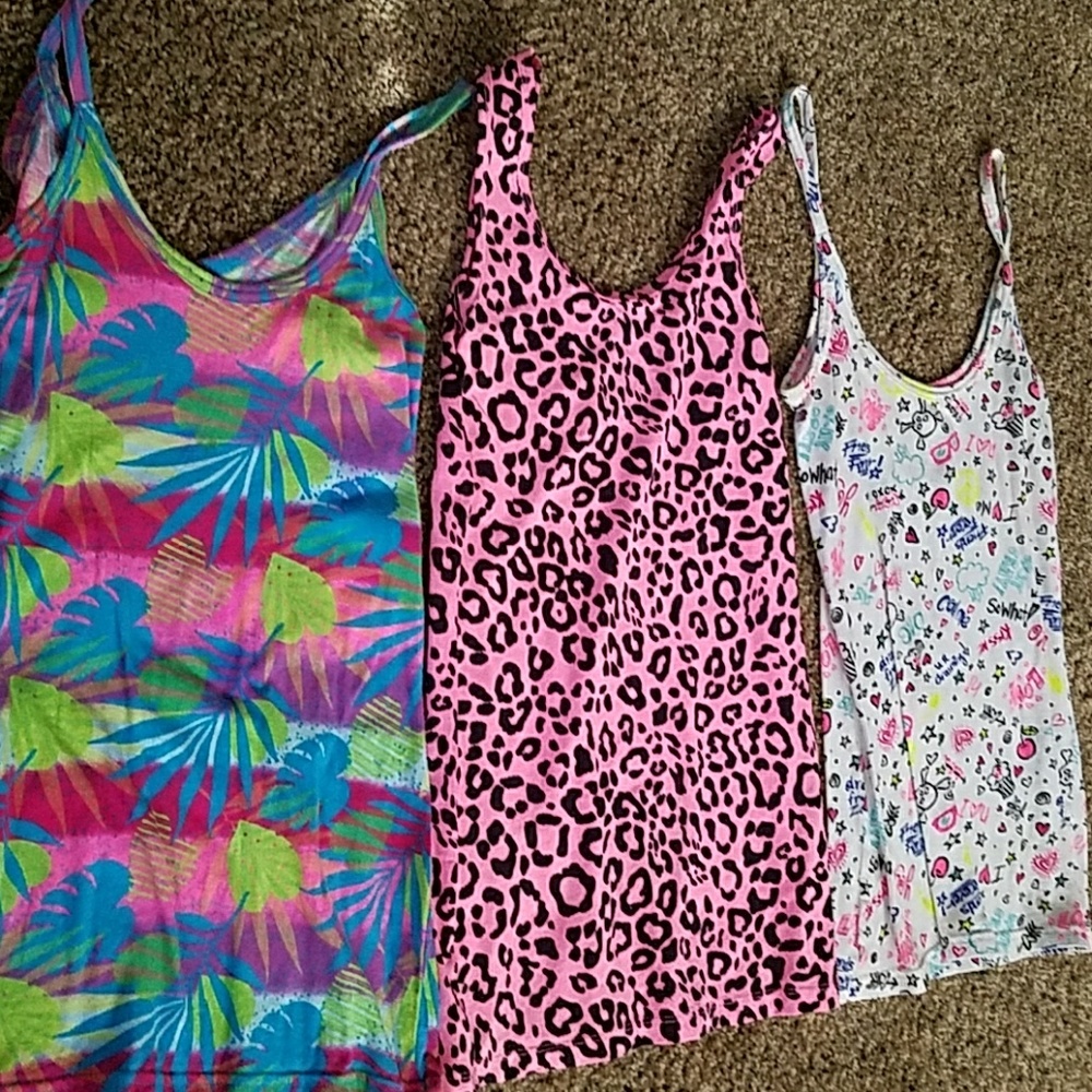 3 Tank Tops - Picture 4 of 4