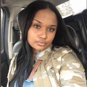 Meet your Posher, Caianne