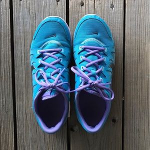 Gently used Women's Nike shoes - size 9