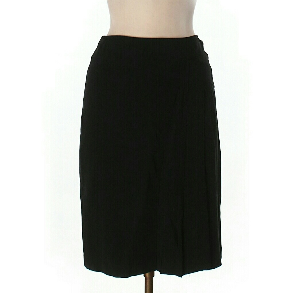 Inc International Concepts Casual Skirt
Size 6