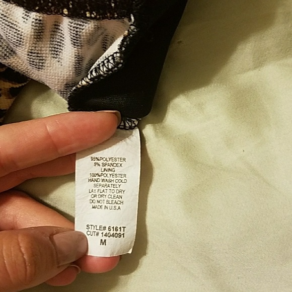 crop top - Picture 4 of 4