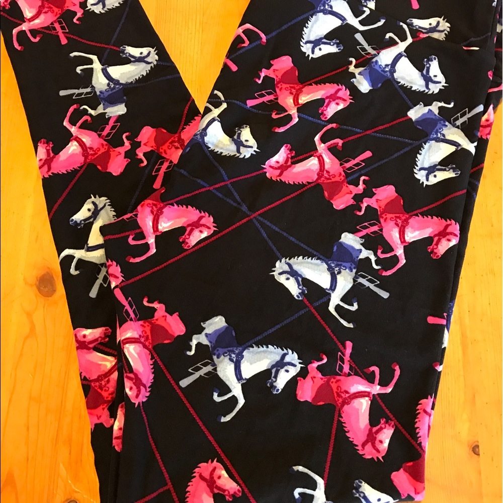 🎉SALE🎉BNWT LULAROE BLACK CAROUSEL HORSES TC