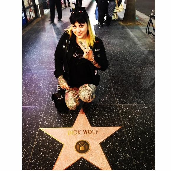 Meet your Posher, Jennifer - Picture 2 of 3