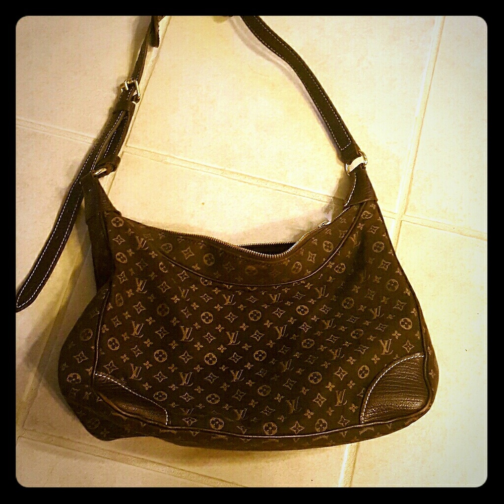 Auth....Louis Vuitton logo bag