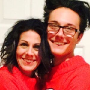 Meet your Posher, Kenni