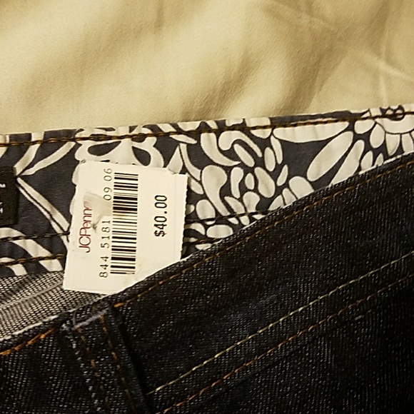 Jeans - Picture 2 of 2