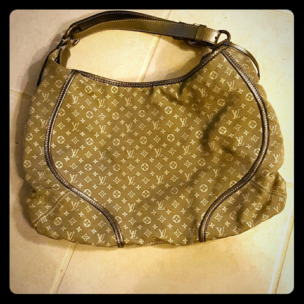 Auth. Louis Vuitton logo bag