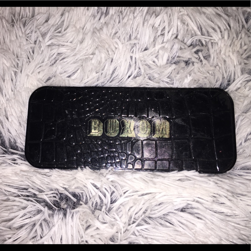 BUXOM custom picked eyeshadow palette