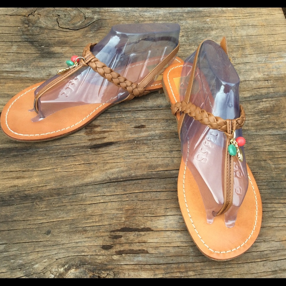 Dolce Vita women sandals. NO BOX