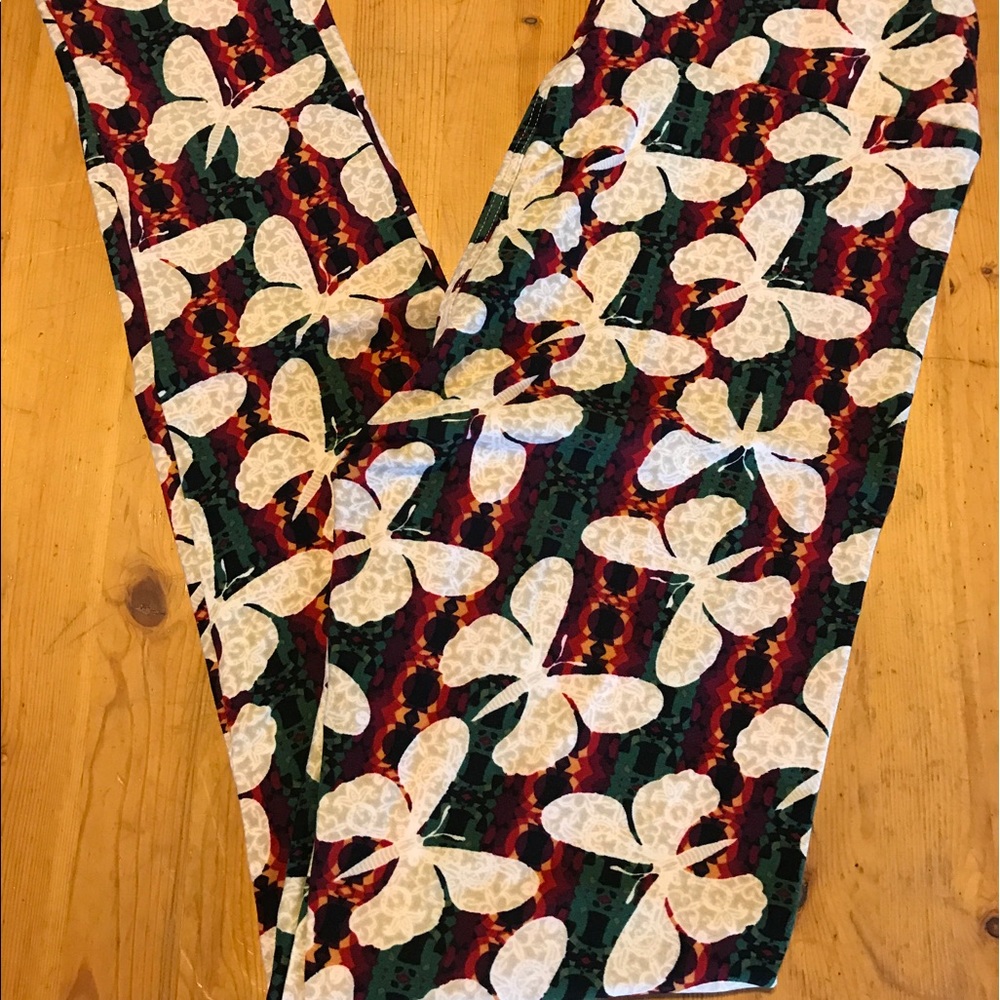 🎉SALE🎉BNWT LULAROE BUTTERFLIES 🦋 OS LEGGINGS 🦄