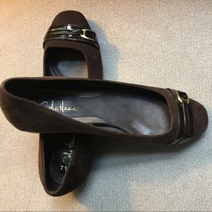Cole Hahn brown flats