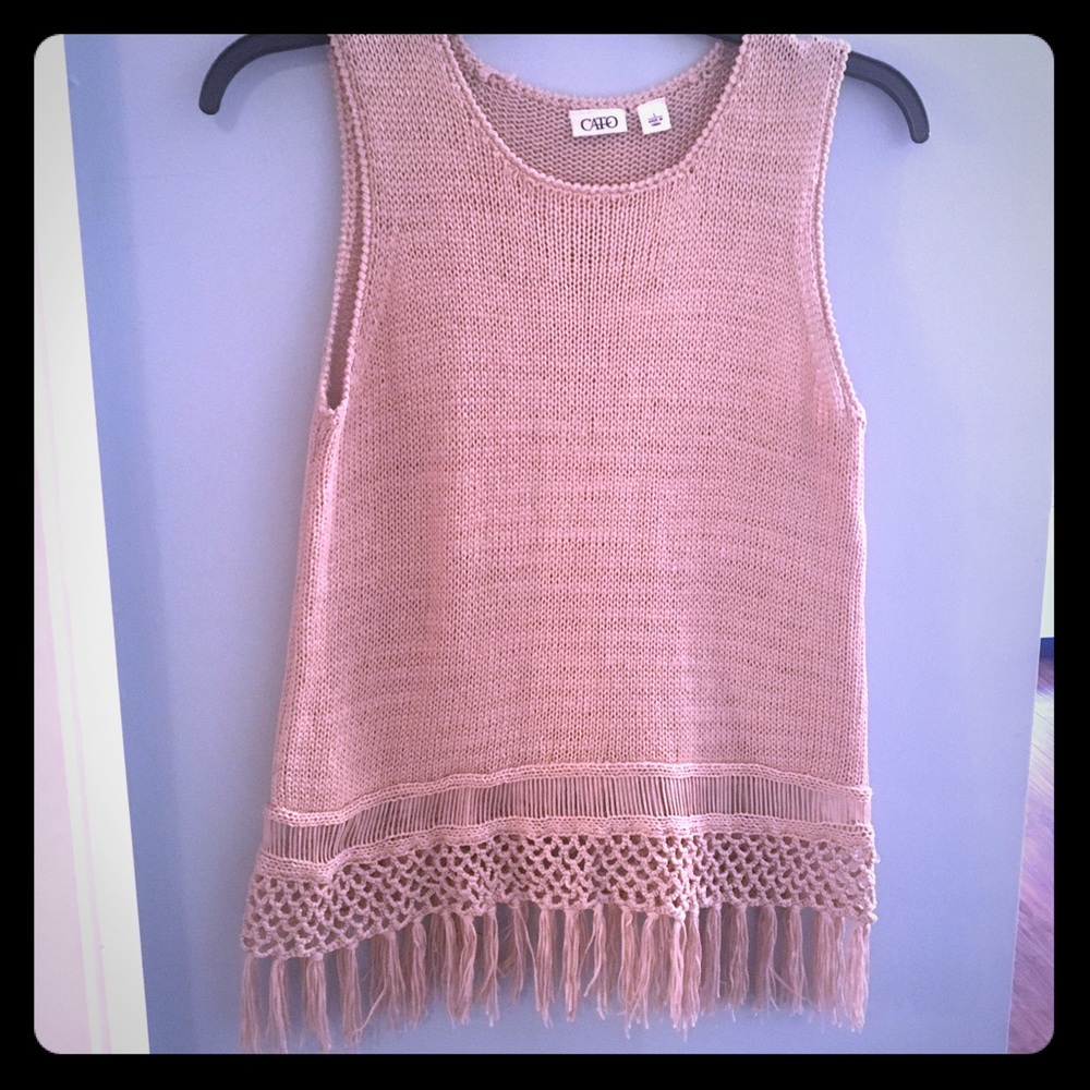 Size Large Sleeveless Fringe Top