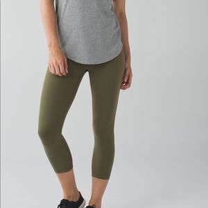 Lululemon olive green wunder under full on luon
