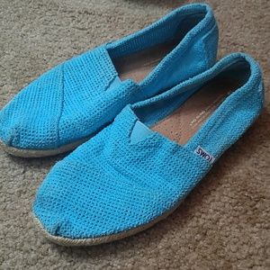 Blue Toms