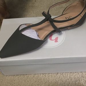 Brand new. T strap flats. Bought off Jane website.