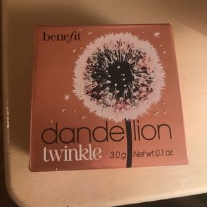 Full size Benefit twinkle highlight NWT!