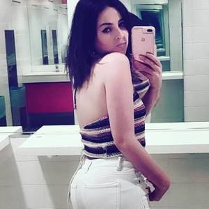 Meet your Posher, Aracelis