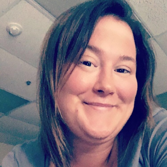 Meet your Posher, Lindsay - Picture 1 of 1