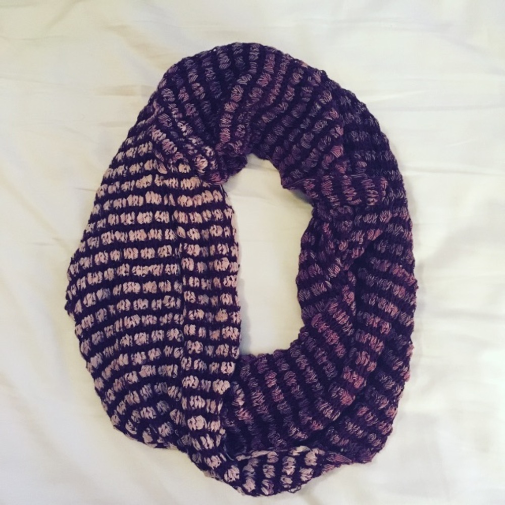 urban outfitters purple crochet infinity scarf