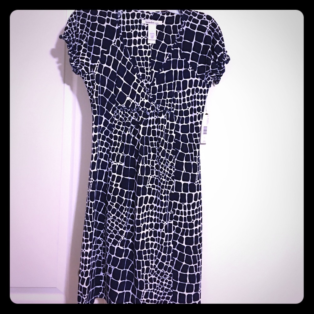 Short sleeved cocktail dress