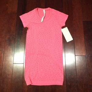 Pink seamless lululemon top